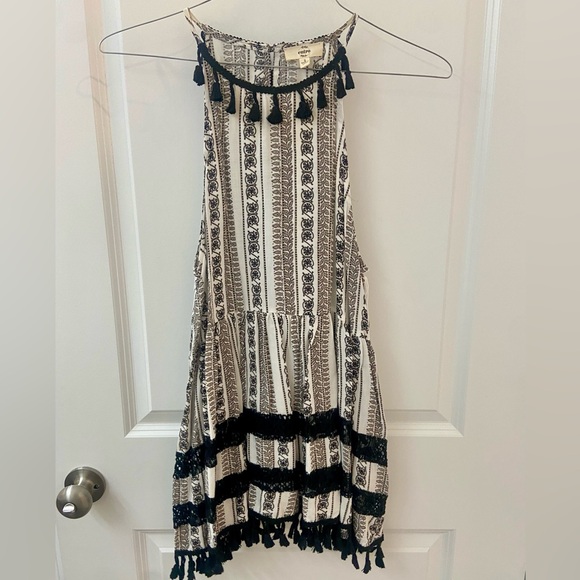 Flowy Entro Top - Picture 1 of 7